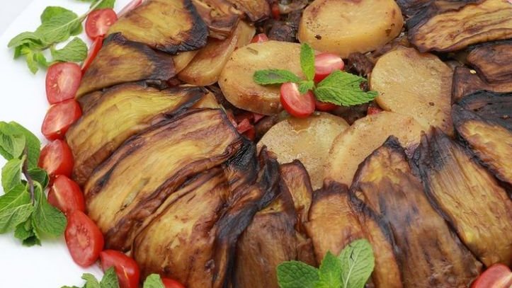 طريقة تحضير صينية الباذنجان واللحم 