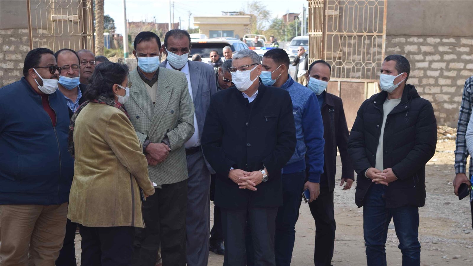 محافظ المنيا يتابع مشروعات حياة كريمة بمغاغه 
