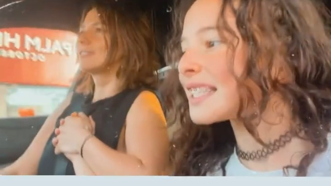 ايمان العاصي وابنتها