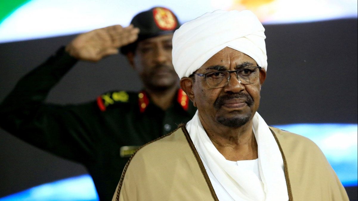 السودان.. إصابة عمر البشير و4 من قادة نظامه بـ كورونا