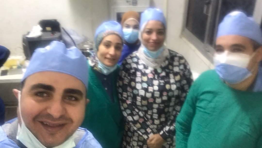 الفريق الطبي بمستشفى الرمد بالمنيا 