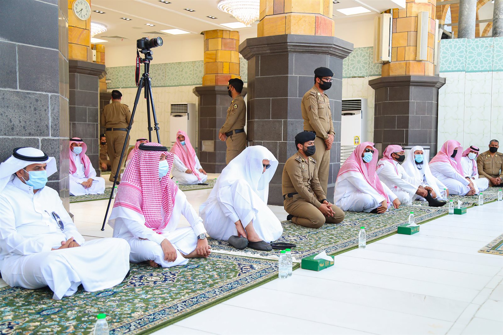 صلاة الجمعة من الحرم