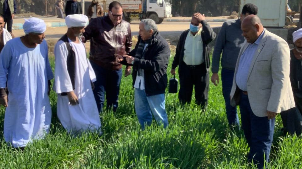الزراعة تتابع أعمال الزراعة
