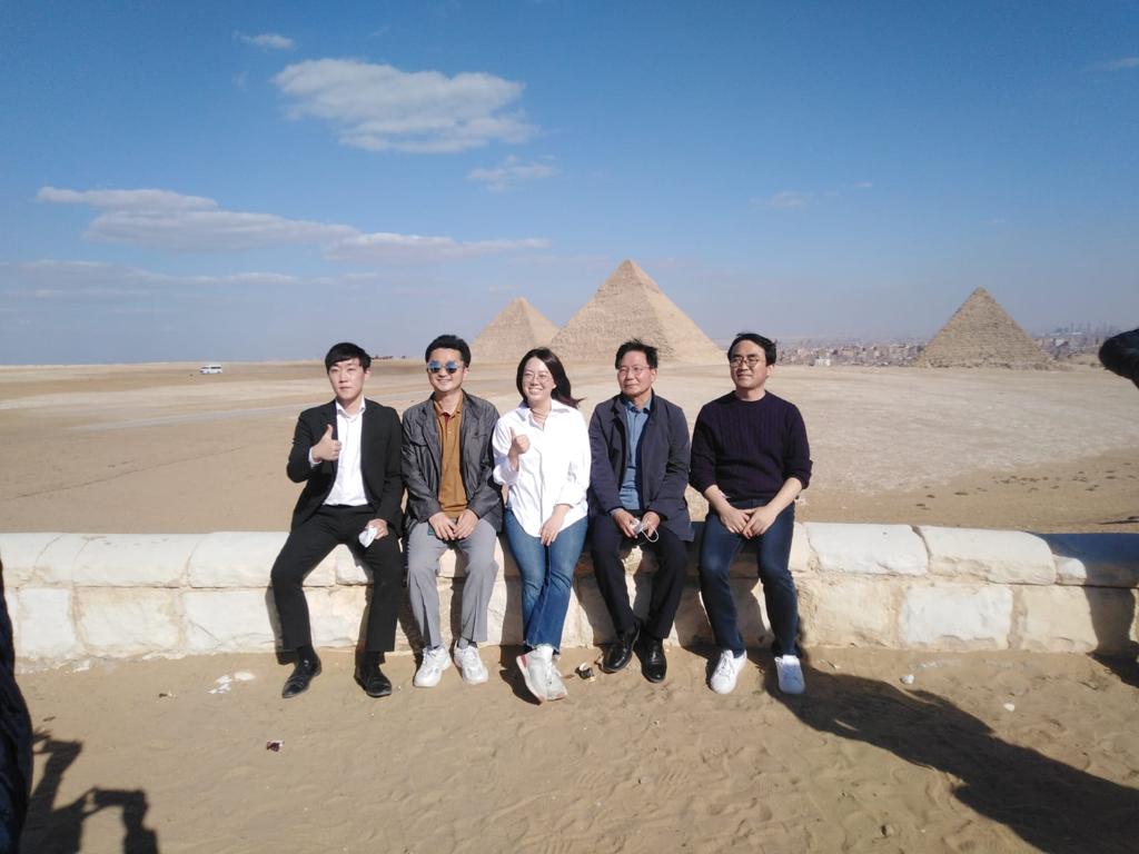 صورة من أهرامات الجيزة 