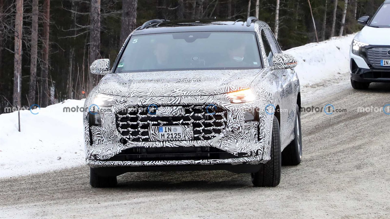 لقطات تجسسيه.. سيارة Audi Q6 العائلية الجديدة تخضع للاختبارا