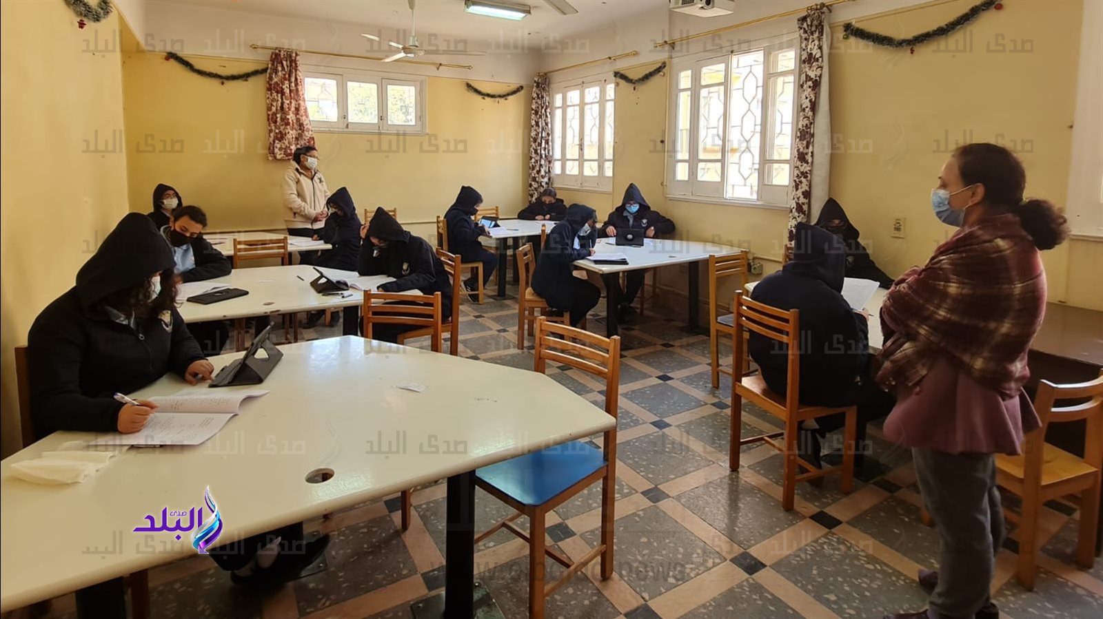 امتحانات الصف الثاني الثانوي امتحانات الصف الثاني الثانوي