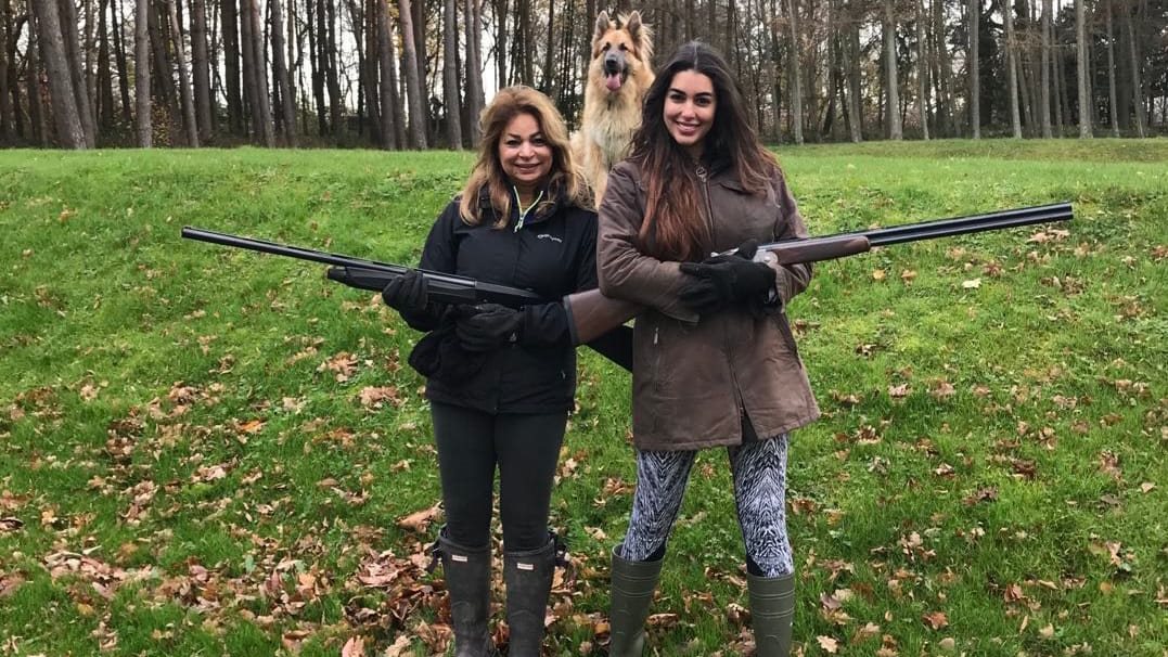 ياسمين صبري مع والدتها 