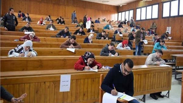 إقرار مواد علمية ضمن مقررات القضايا المجتمعية
