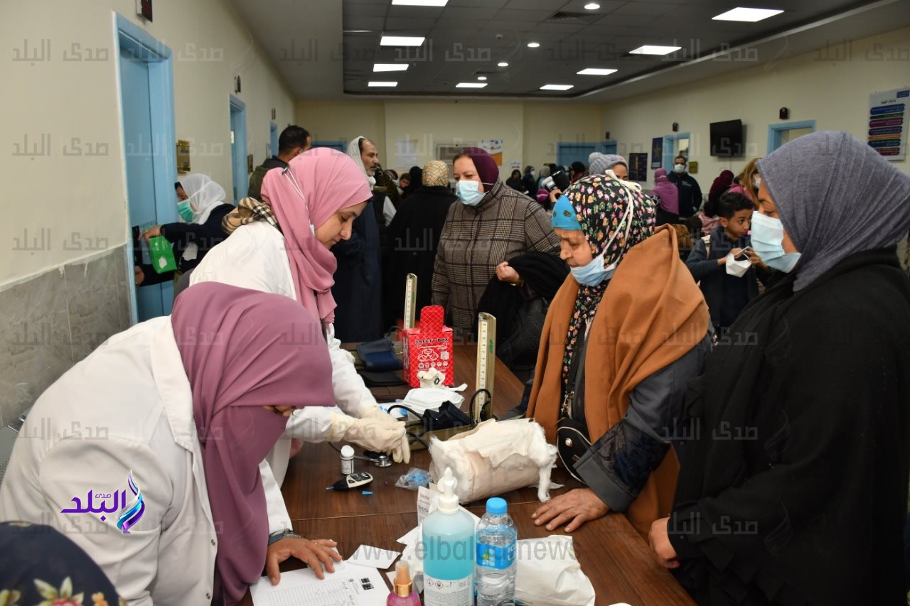 حصاد القافلة التنموية الشاملة لجامعة عين شمس بمنطقة أهالينا (١) بحي السلام