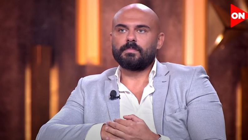أحمد صلاح حسني 
