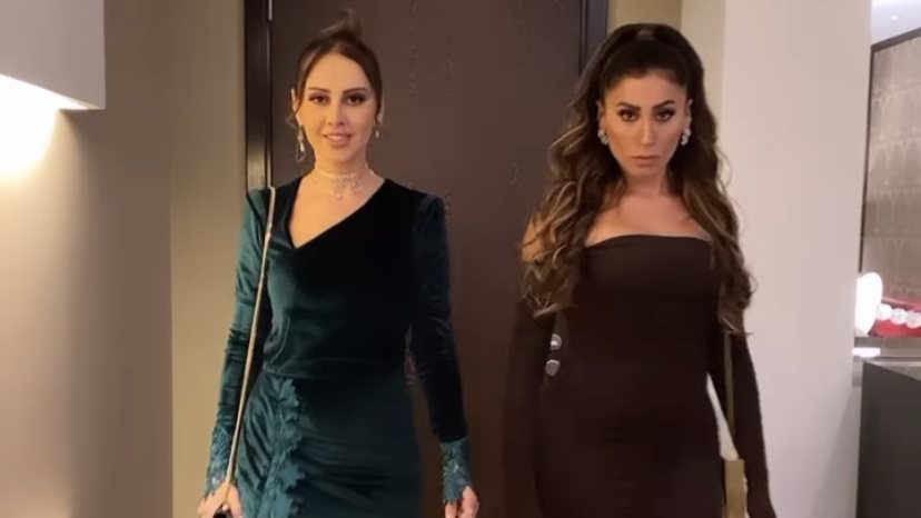 دينا و ياسمين 