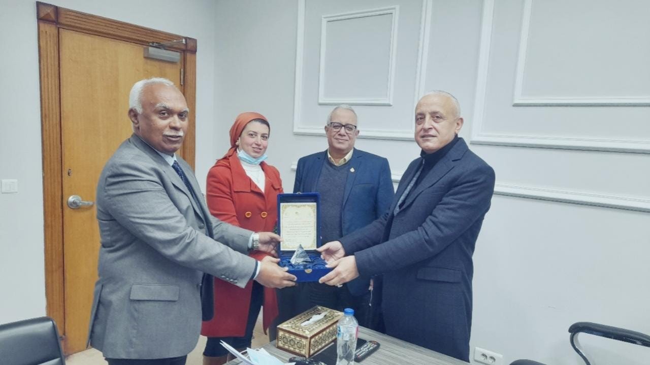 البرنامج التدريبى لدعم الكوارد البشرية بالمجتمعات العمرانية