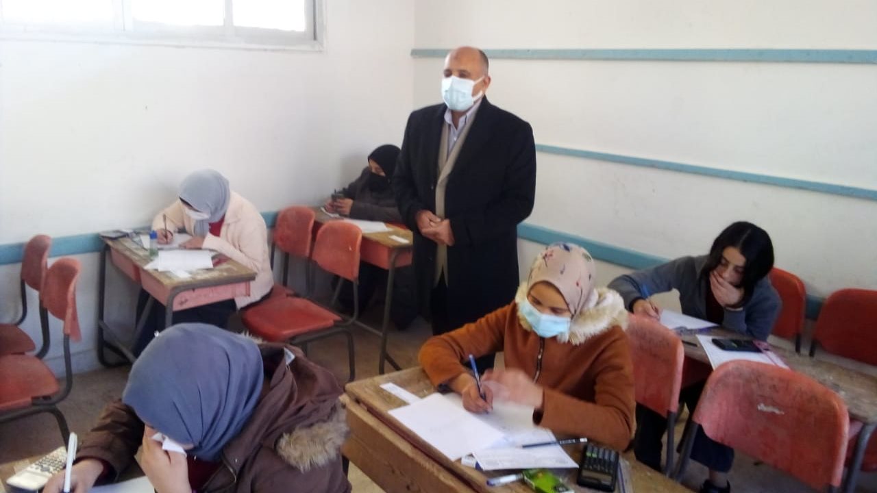 وكيل وزارة التربية والتعليم يتابع انتظام الامتحانات