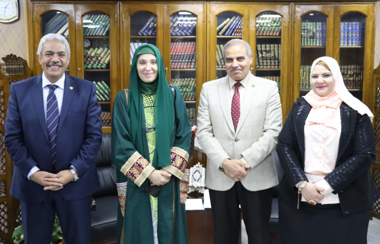 الأميرة خلود بنت خالد في جامعة الأزهر