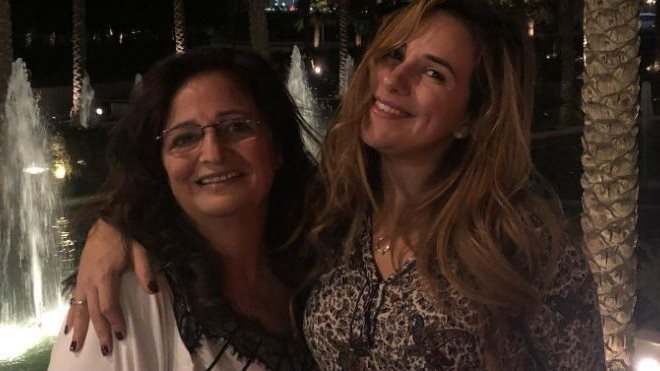 شيري عادل ووالدتها