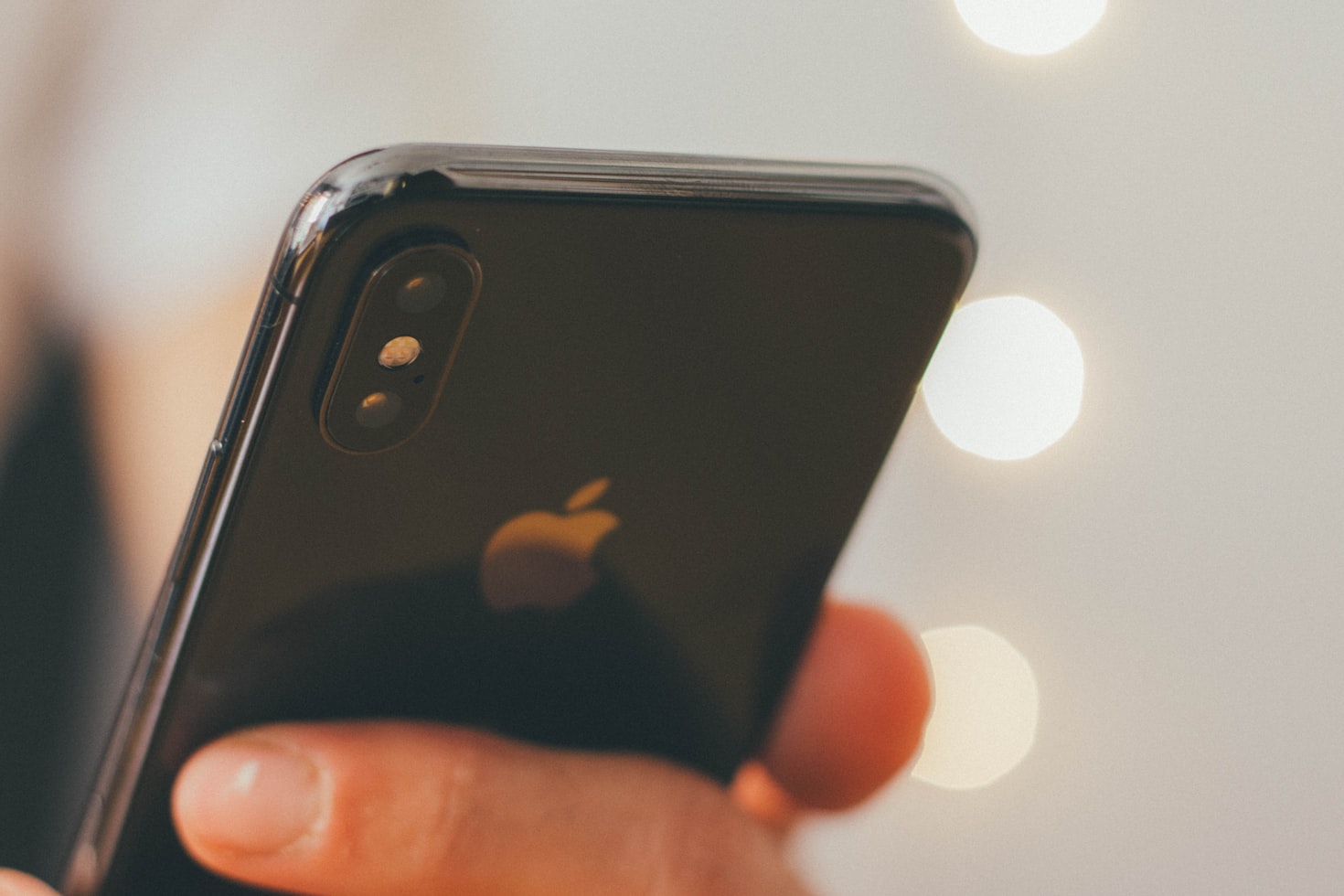 هاتف آيفون iPhone X المعدل
