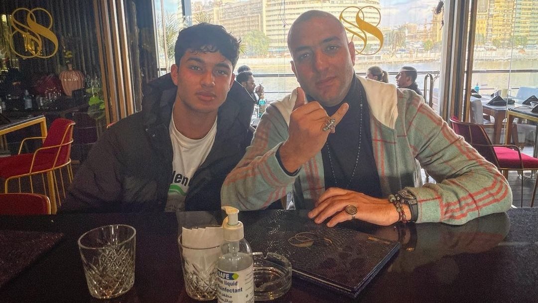 ميدو وابنه علي