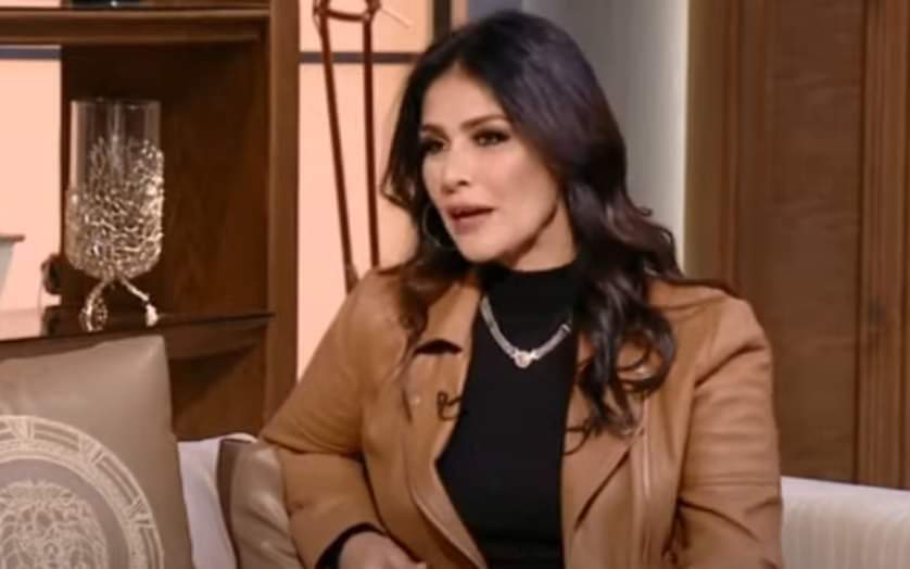 الفنانة بسمة 