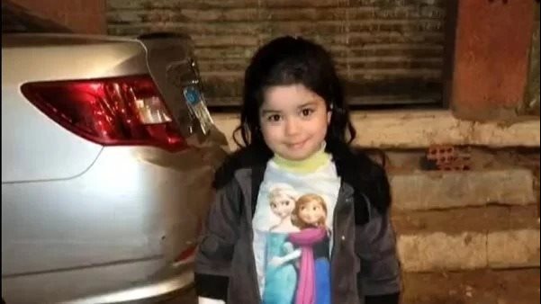 الطفلة ساندي 