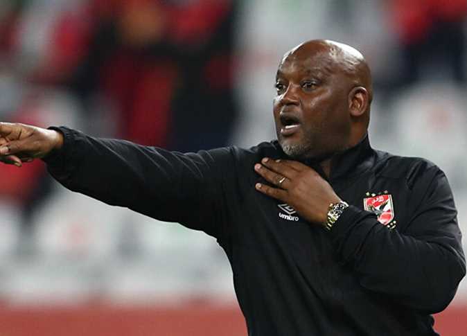 بيتسو موسيماني المدير الفني لفريق الأهلي