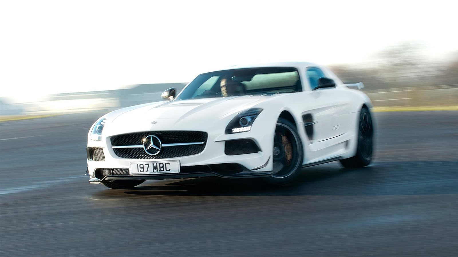 مرسيدس AMG SLS بلاك 