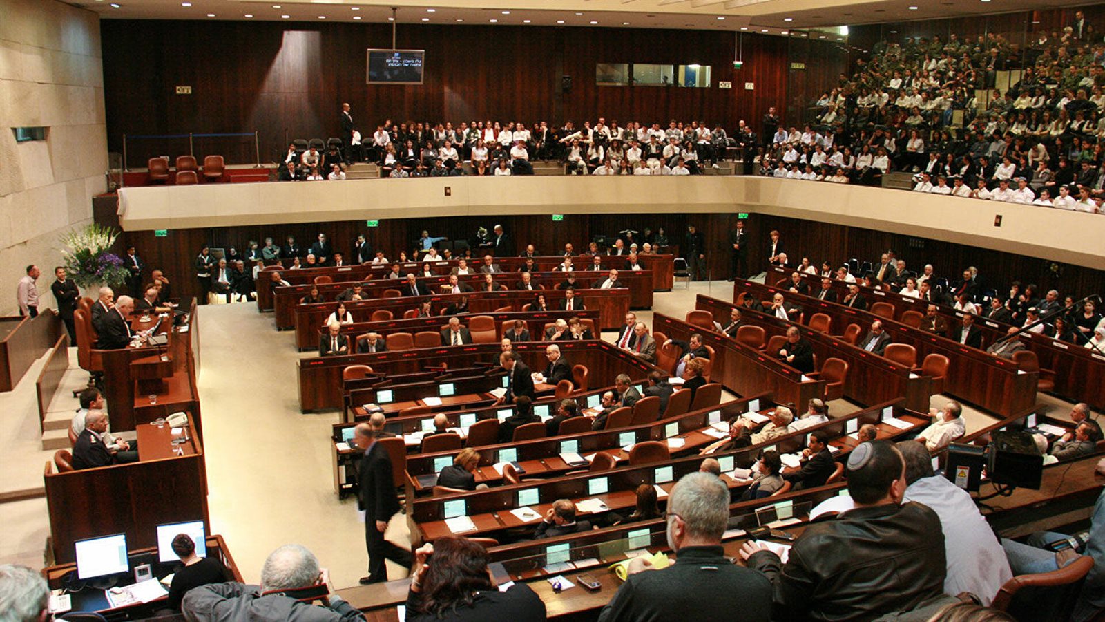 الكنيست الإسرائيلي يصادق على قانون يمنع لم شمل للفلسطينيين