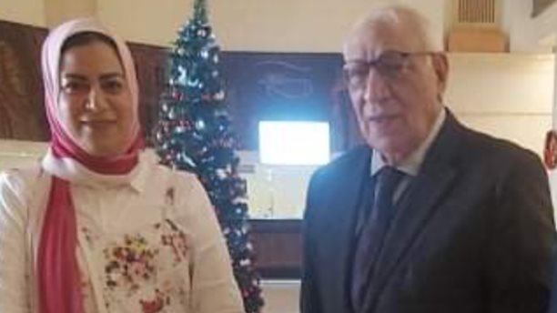 د. حافظ الفولى ومحررة صدى البلد
