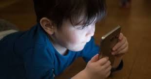 الشاشات الإلكترونية