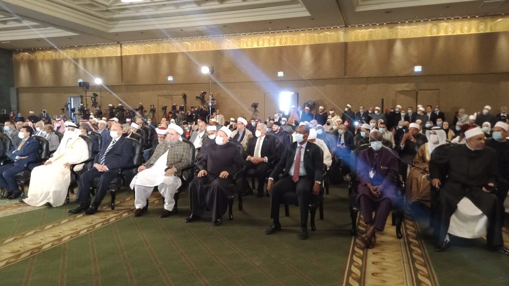 محافظ القاهرة خلال المؤتمر