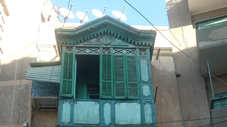 المنزل المهدد بالانهيار 