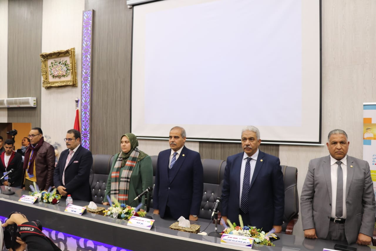 رئيس جامعة الأزهر أثناء اللقاء 