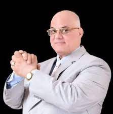 النائب عزيز سابق عضو مجلس النواب 