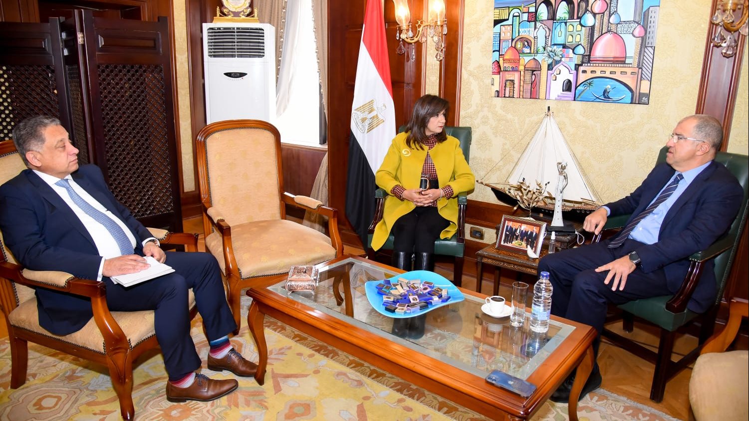 وزيرة الهجرة تستقبل رئيس اتحاد الصناعات 