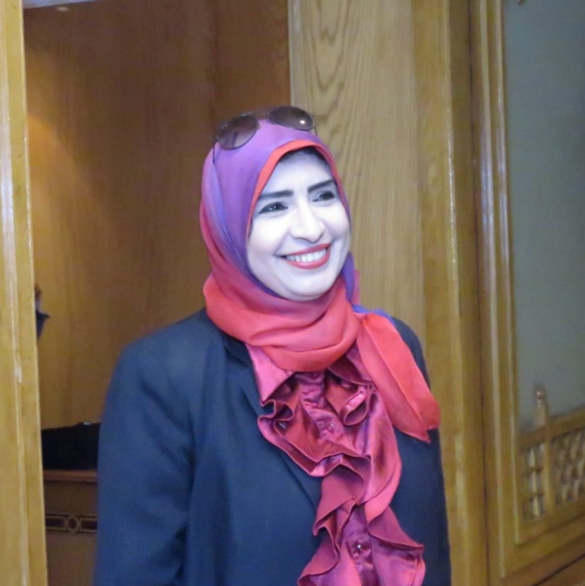 منال حافظ 
