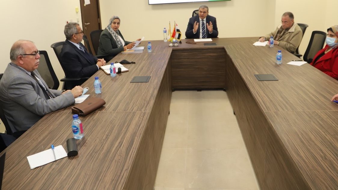 وزير القوي العاملة 