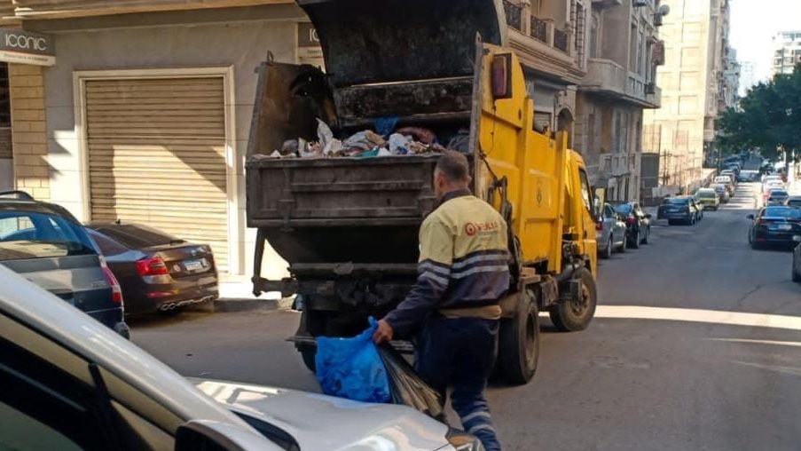 إزالة أطنان من القمامة في الإسكندرية