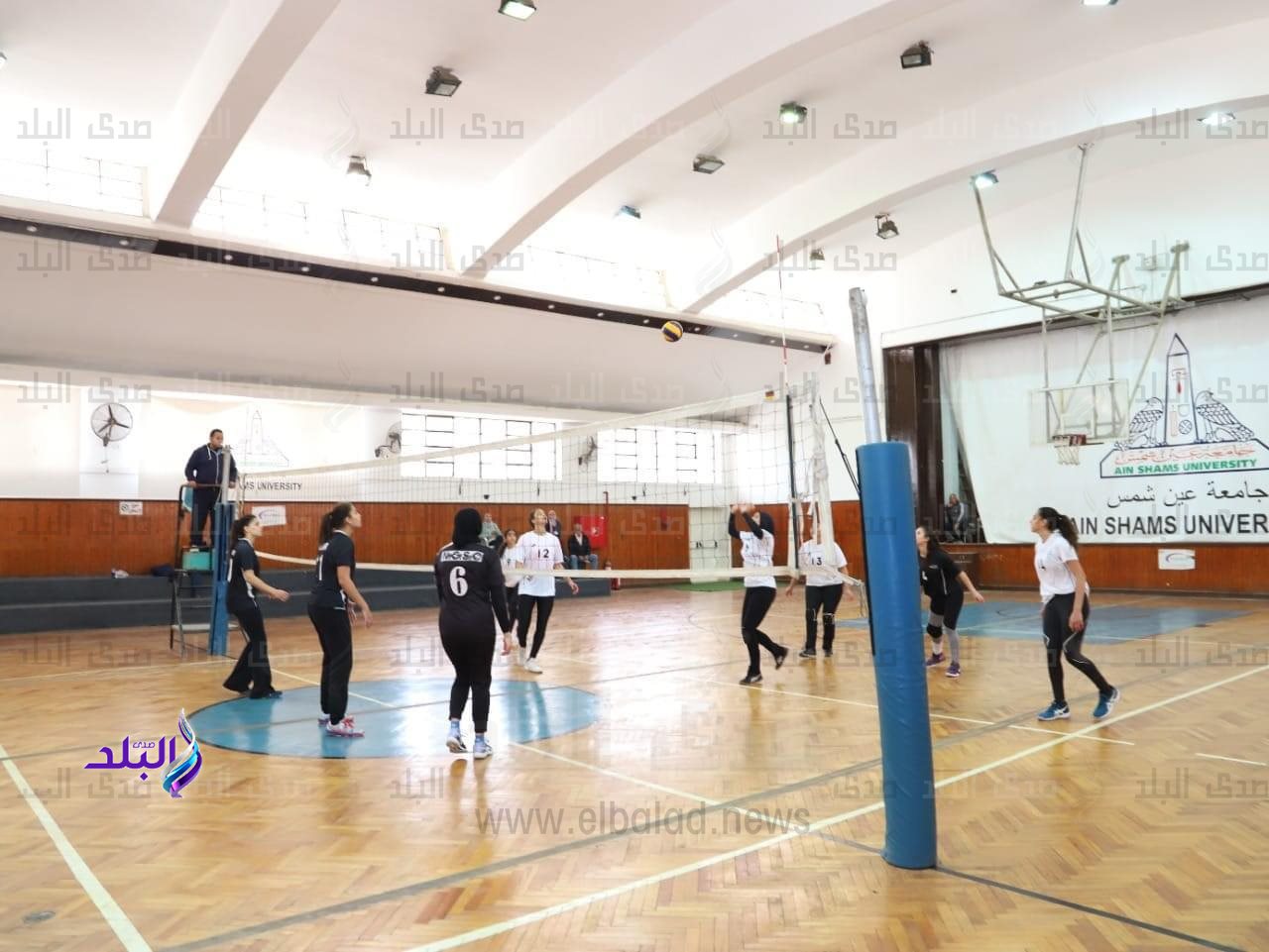 منتخب جامعة عين شمس لكرة الطائرة طالبات يفوز على الألمانية الدولية بدورة الجامعات المصرية