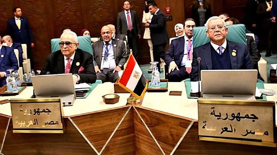 جانب من الاجتماع 
