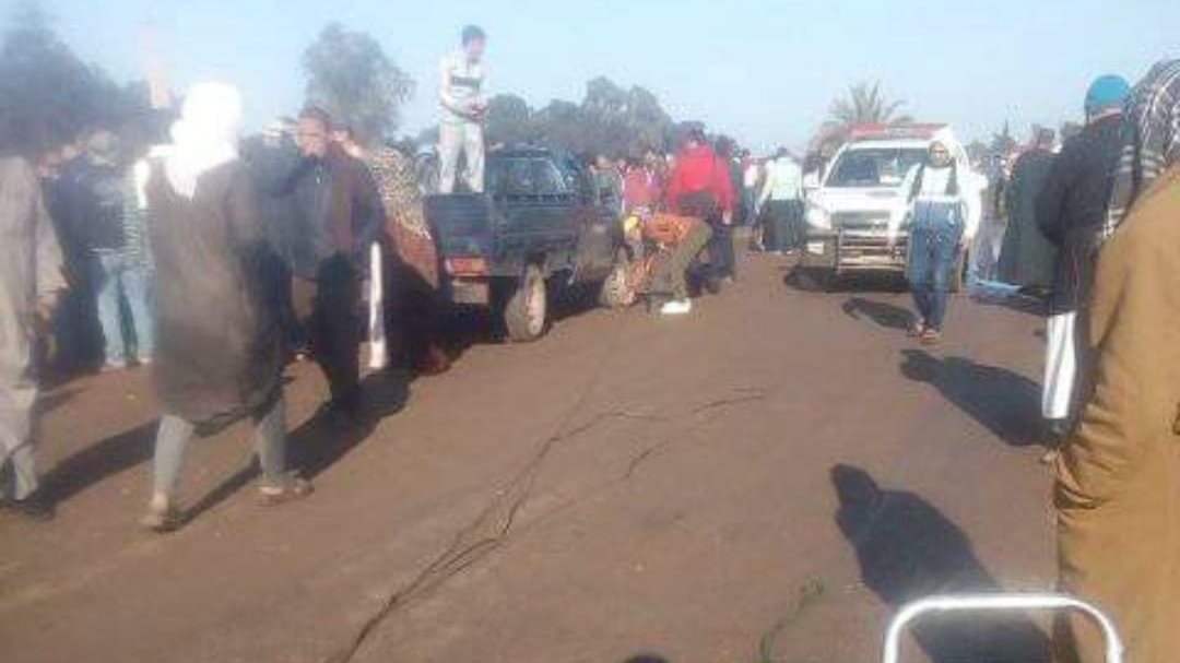 مصرع  5 مواطنين وإصابة  3 أخرين في حادث انقلاب ميكروباص بميا