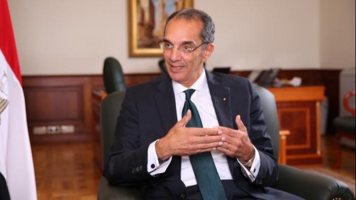 الدكتور عمرو طلعت وزير الاتصالات 