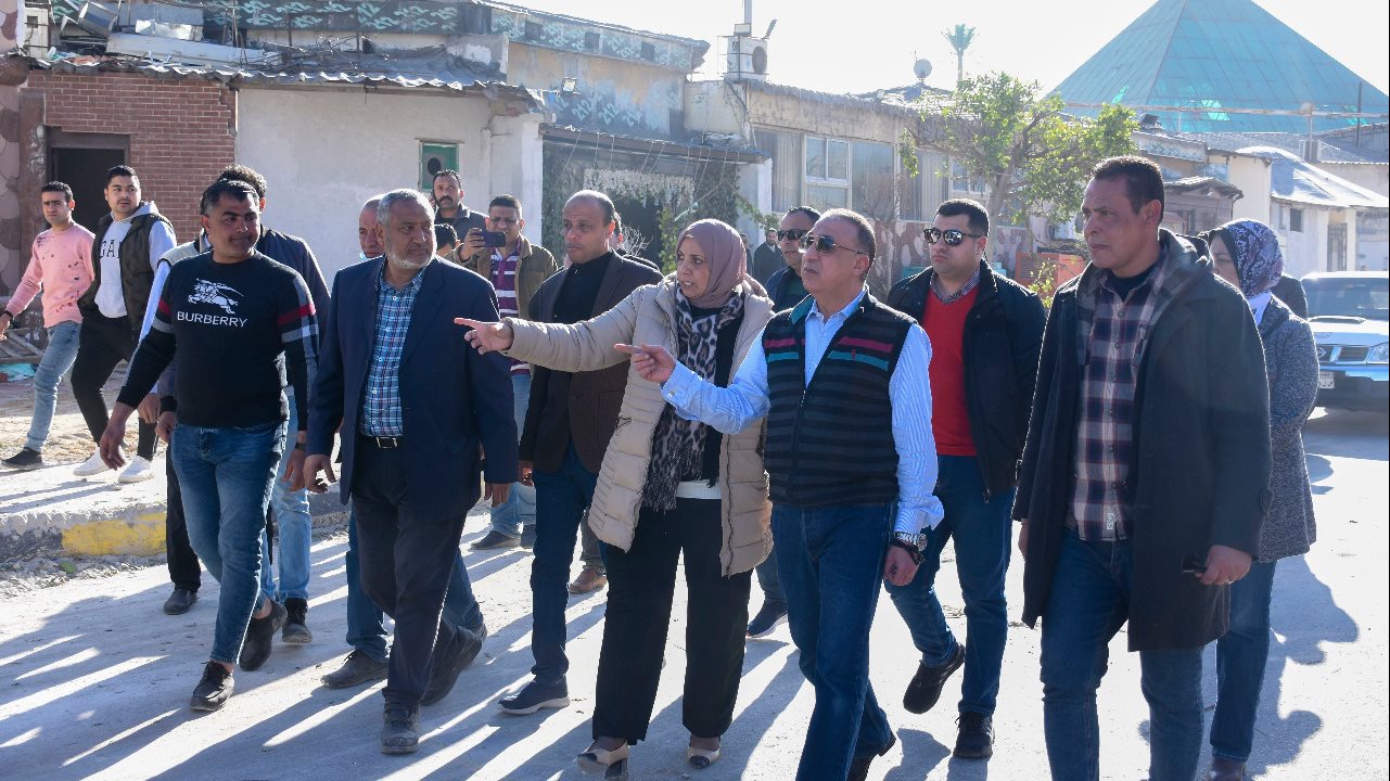 محافظ الإسكندرية في جولة بشارع مصطفى كامل 