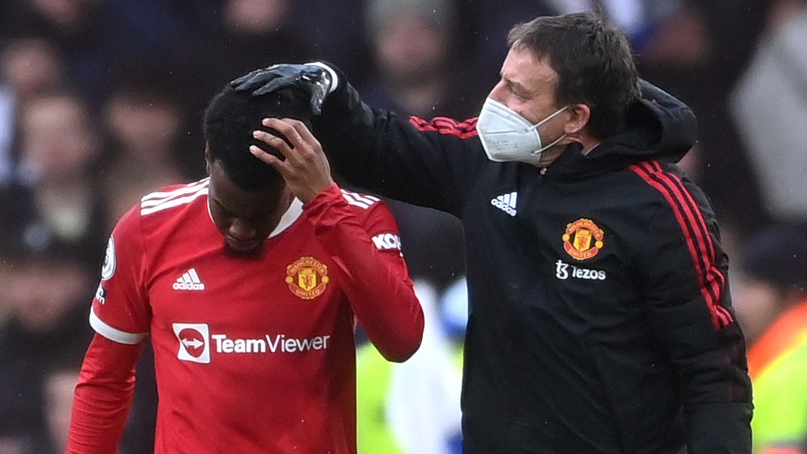 إصابة إيلانجا لاعب مانشستر يونايتد