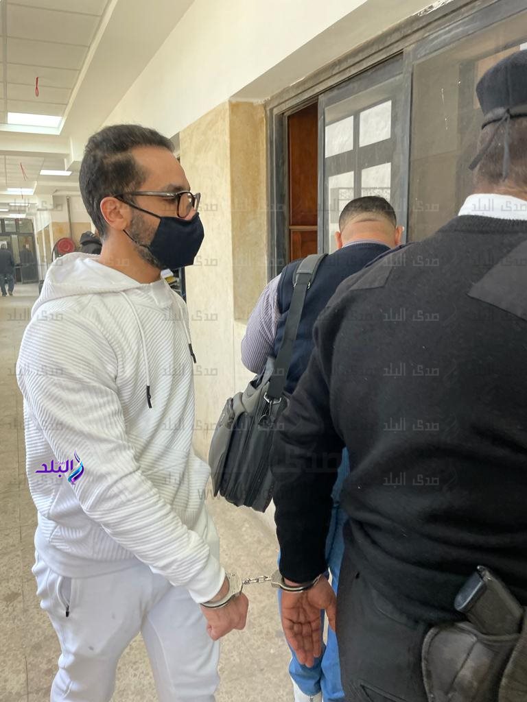 8EDC7468-F3A4-44F9-AC9C-258010E5716E