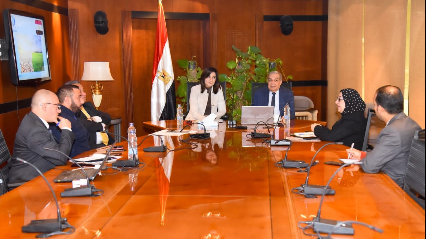 وزيرا الهجرة والإنتاج الحربي