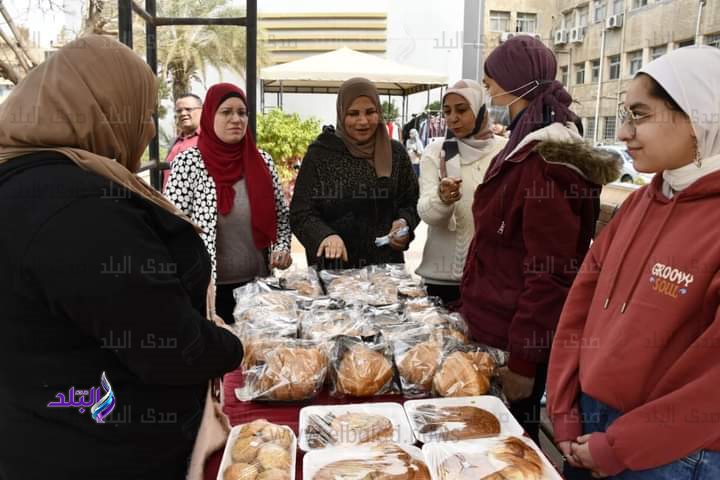 المعرض الخيرى الثالث ببنات عين شمس