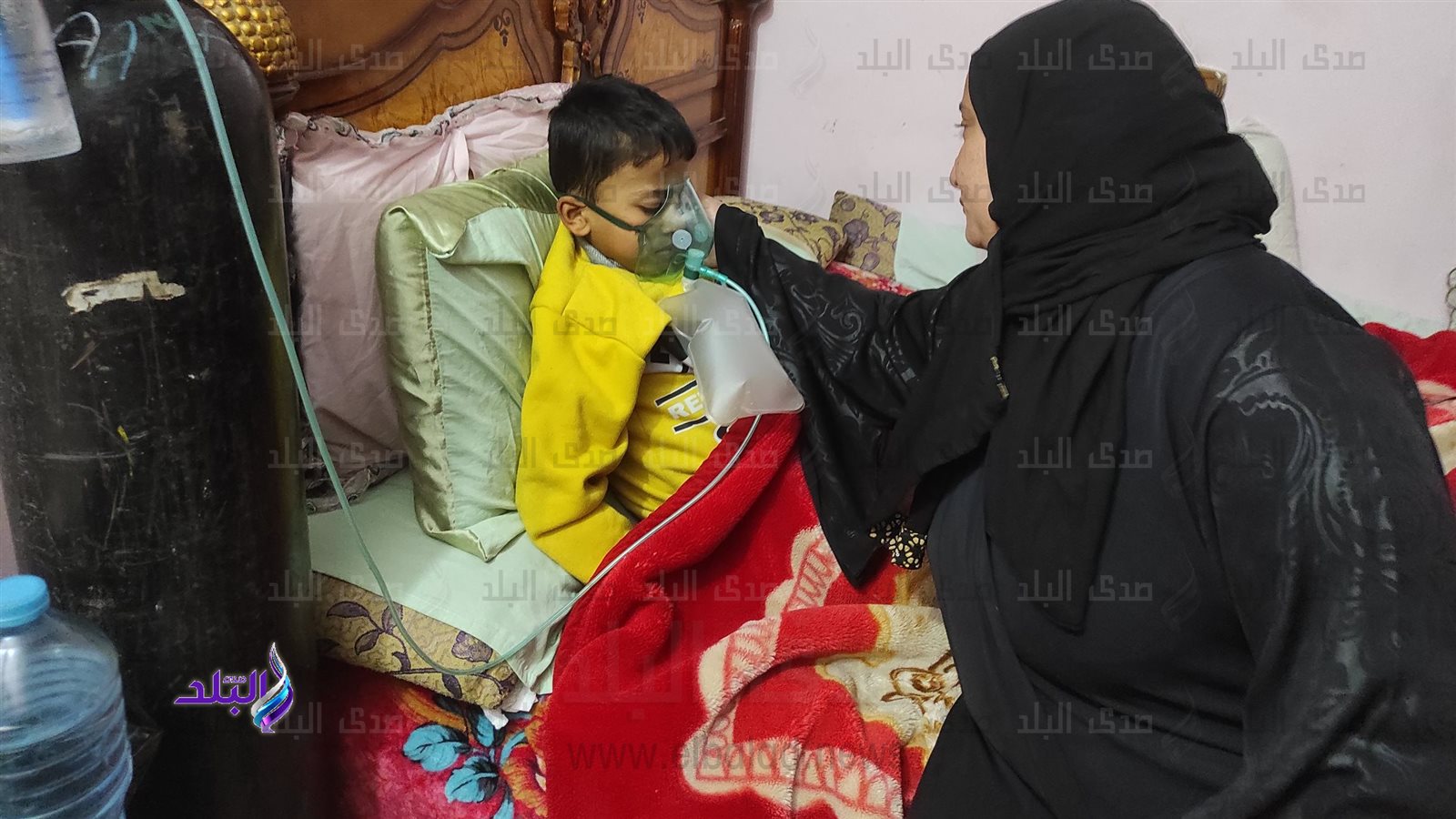 الطفل ووالدته