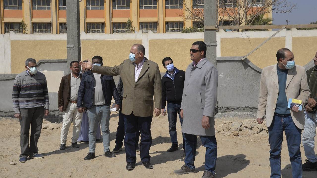 محافظ أسيوط يتفقد أعمال تنفيذ مشروعات حياة كريمة 