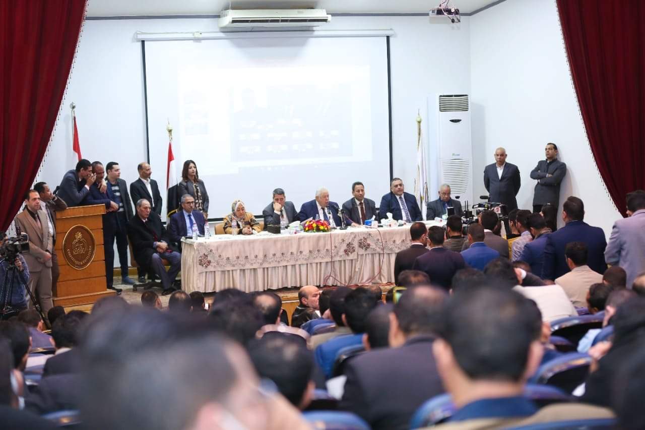 من لقاء رجائي عطية وشباب المحامين