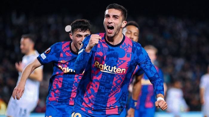 برشلونة
