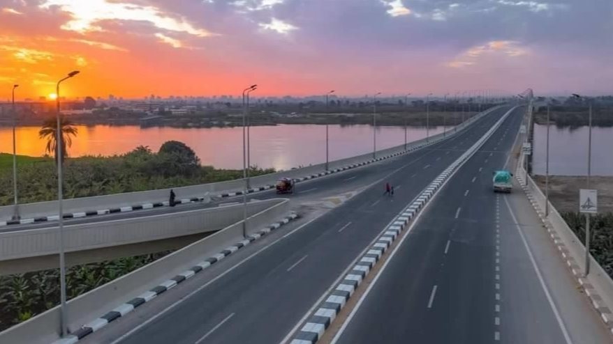 تركيب أعمدة إنارة بالمنيا 